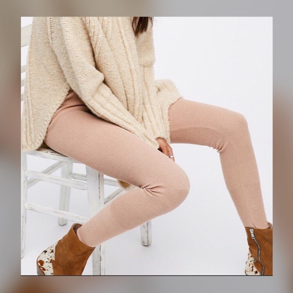 ISO!!!!!! FP knit leggings in blush!